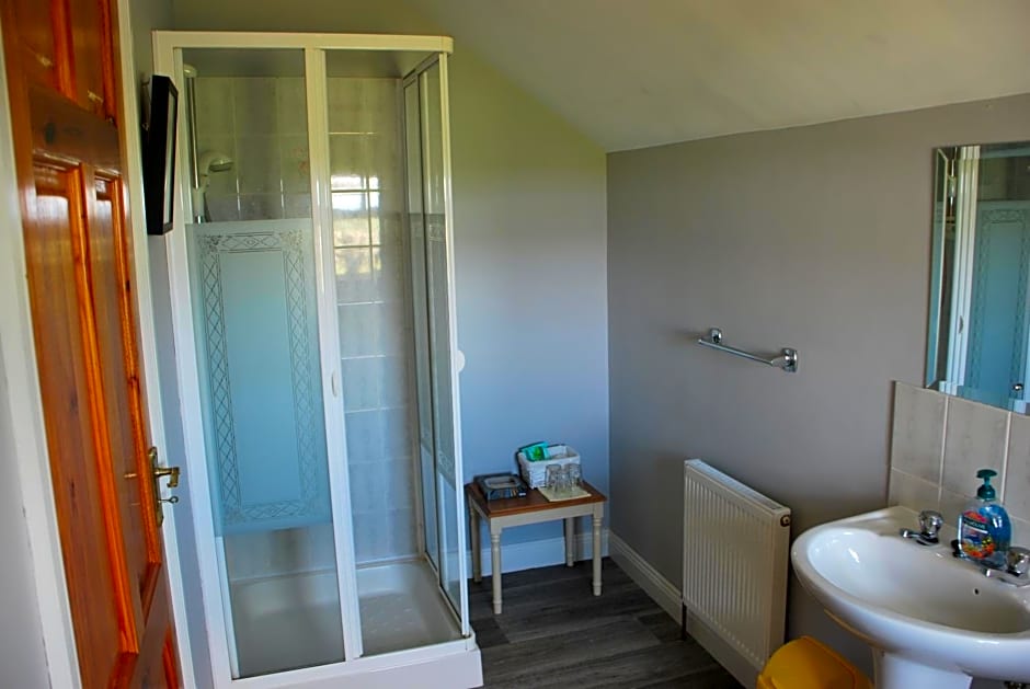 Kemar House post code F26RR28