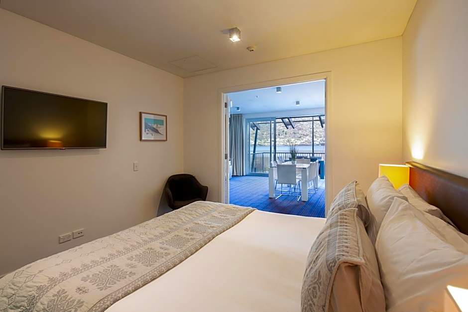 Marina Apartments - Element Escapes