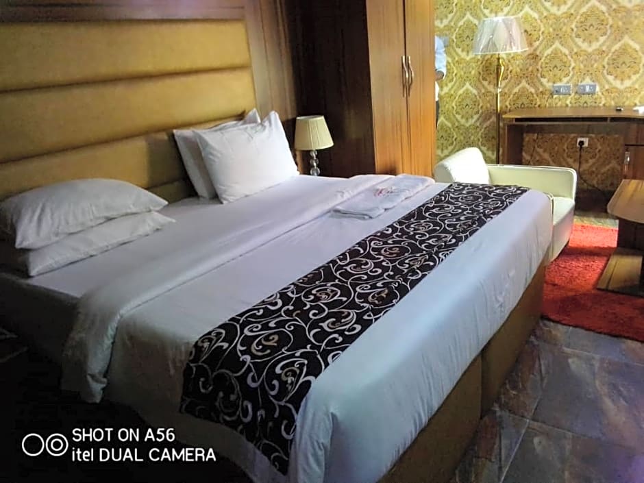 Global Signature Hotel