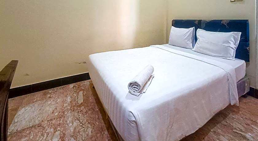 OYO 2848 Senaz Guesthouse