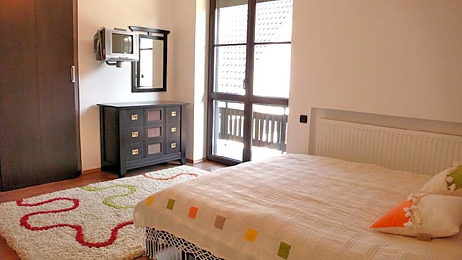 Complex Vile- Milana M Residence