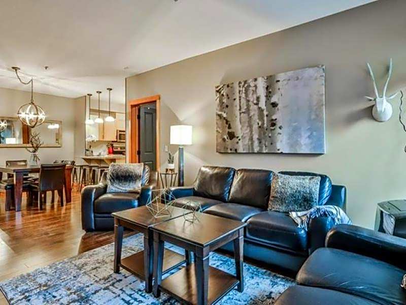 Suites with Pool & Hot tubs managed by Little Sister Getaways