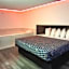 Chicago Club Inn & Suites