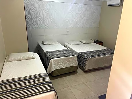APARTMENT QUADRUPLE DOUBLE BED + 2 SINGLE BEDS