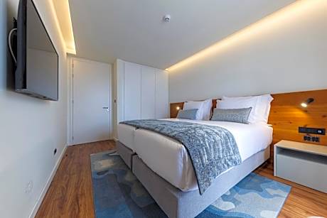 Superior Two-Bedroom Apartment with Marina View