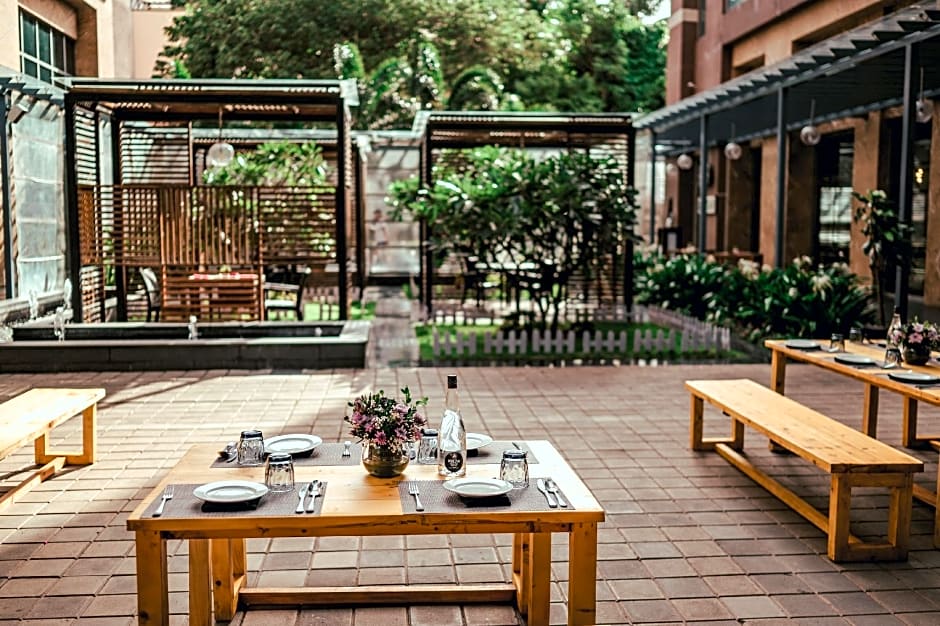 Renaissance by Marriott Bengaluru Race Course Hotel