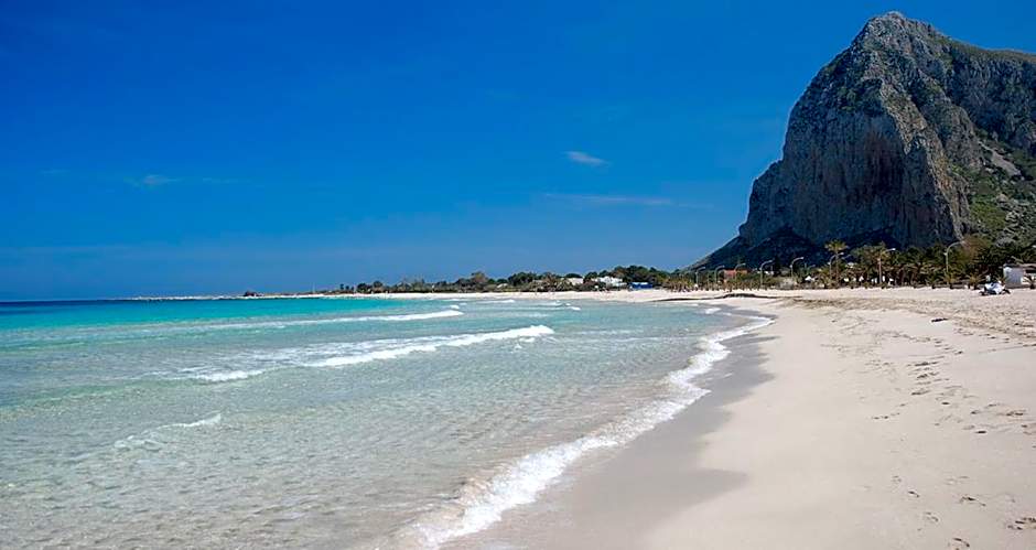 AFFITTACAMERE A TRE MINUTI IN SPIAGGIA Il Veliero