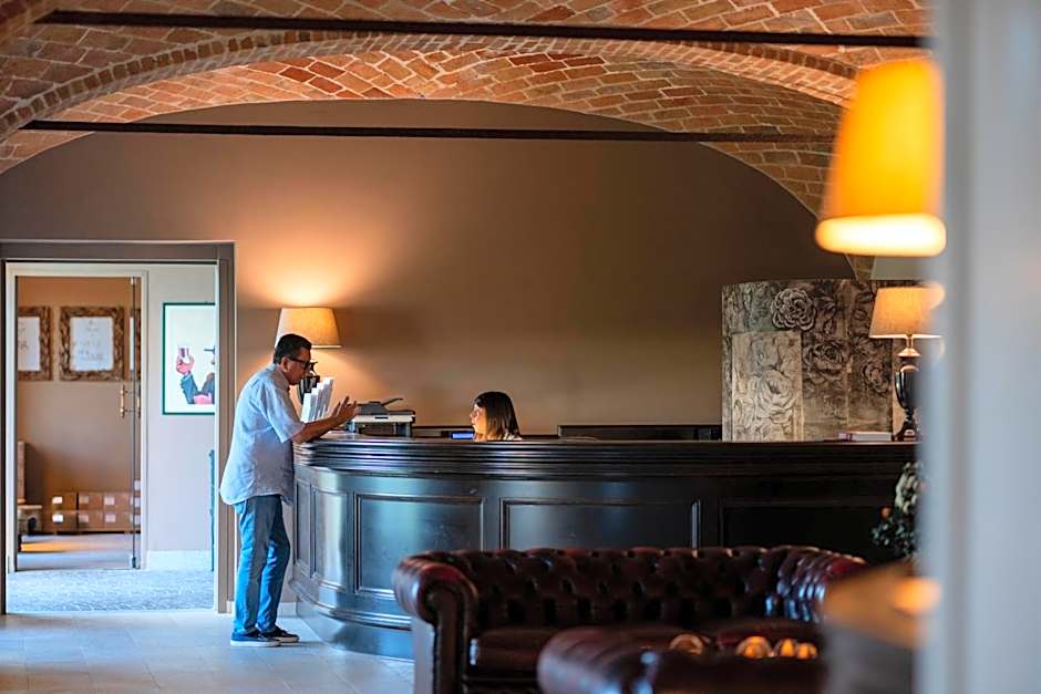 Spinerola Hotel in Cascina & Restaurant Uvaspina