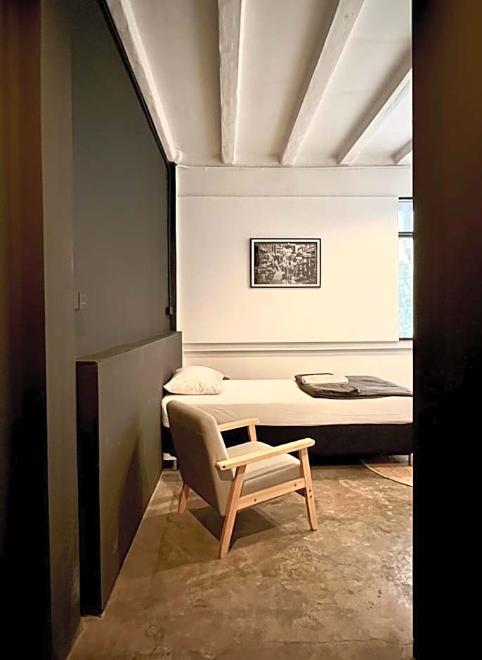 Chatel Samyan - Self check-in