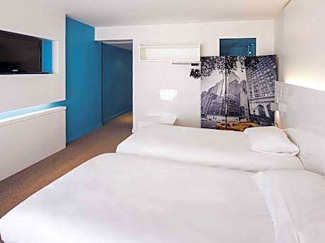 Superior Twin Room with Balcony