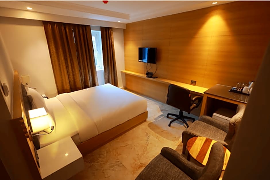 LUXUS INN DHANBAD
