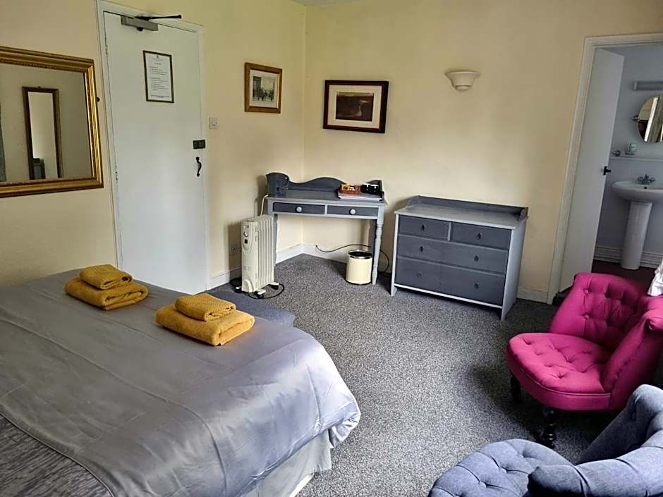 The Red Lyon Slinfold