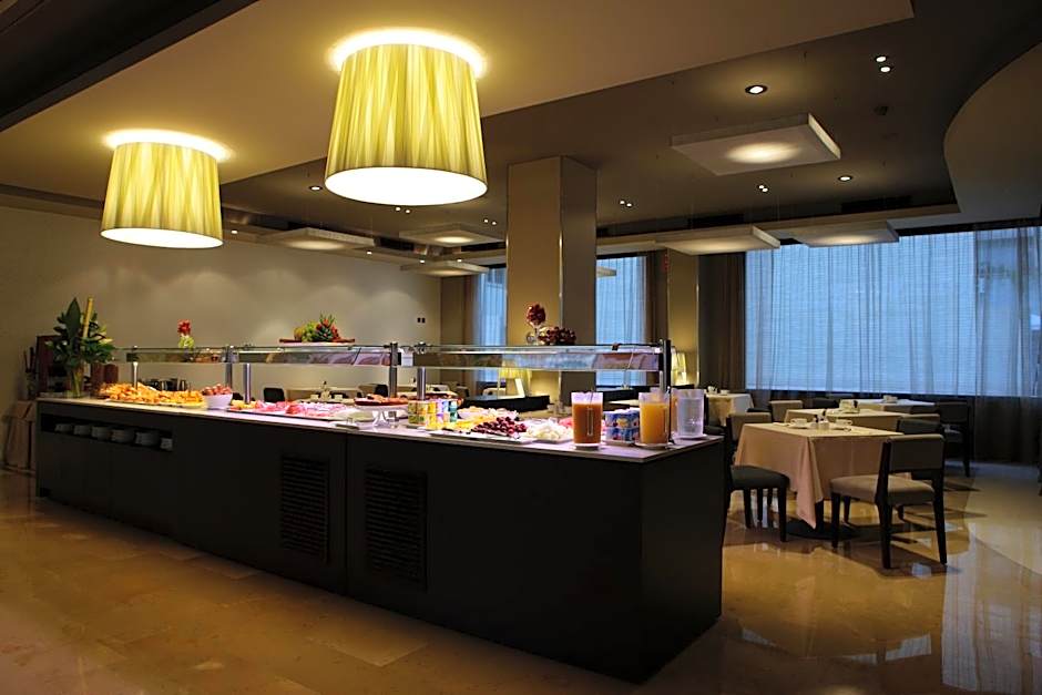 Attica 21 Barcelona Mar