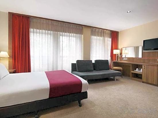 Ramada Hounslow - Heathrow East