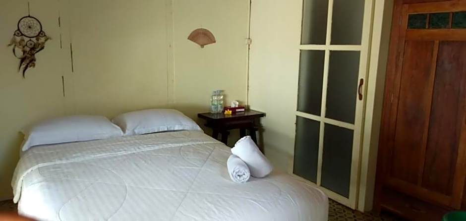 Villa Isabella Putri B&B