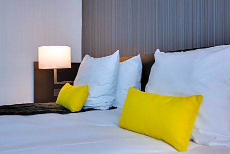 Junior Suite (1 King Bed)