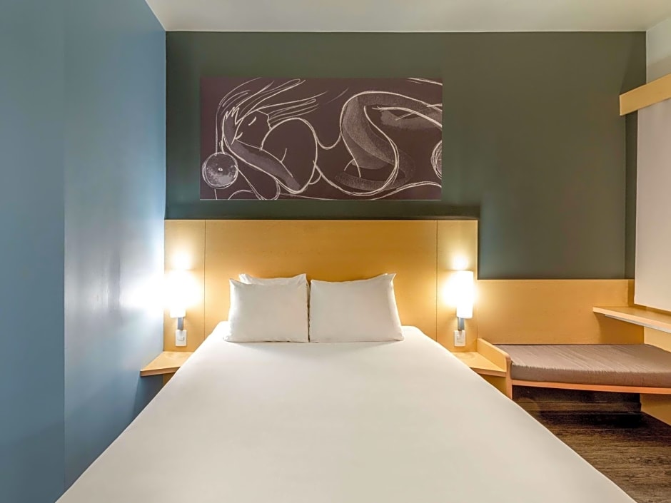 Ibis Queretaro
