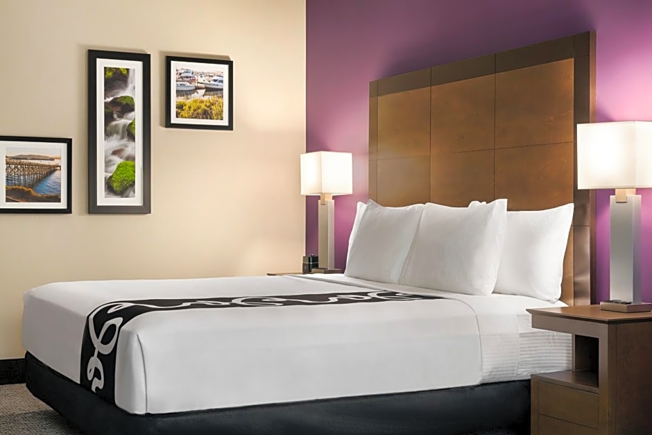 La Quinta Inn & Suites by Wyndham Burlington