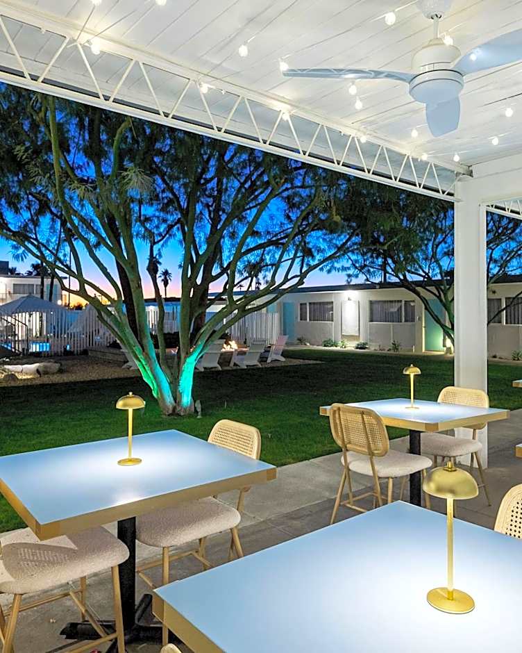 Skylark Hotel