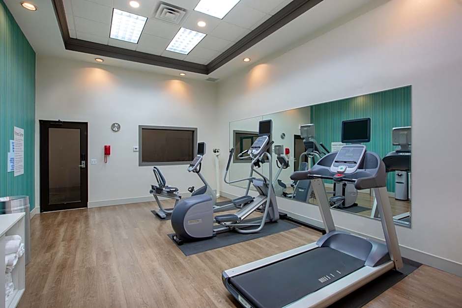 Holiday Inn Express Hotel & Suites Columbus By IHG