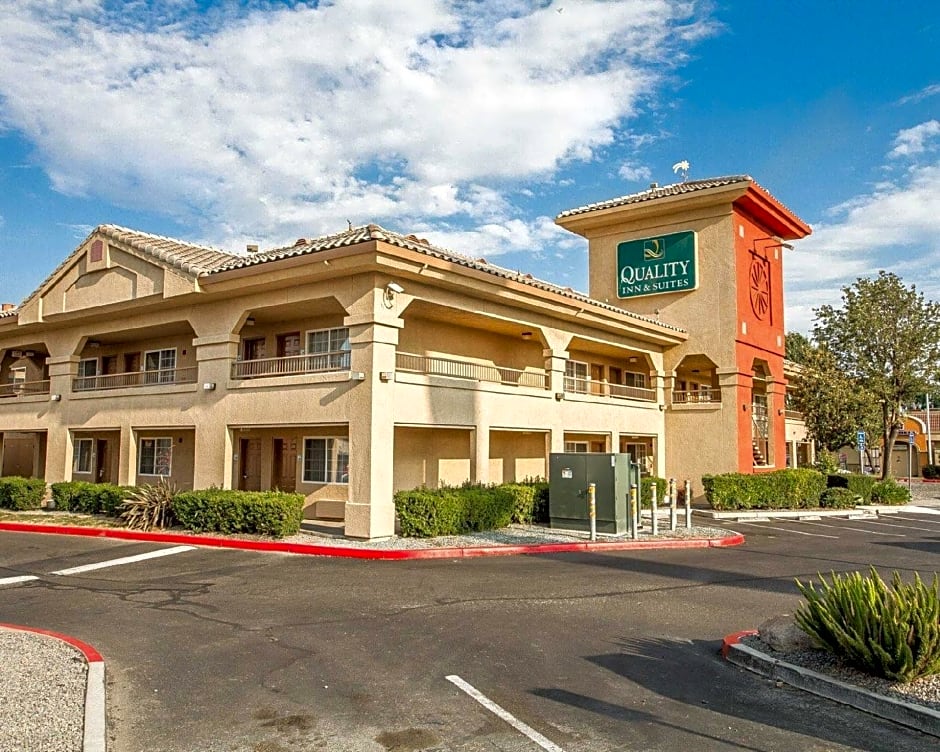Quality Inn & Suites Lathrop
