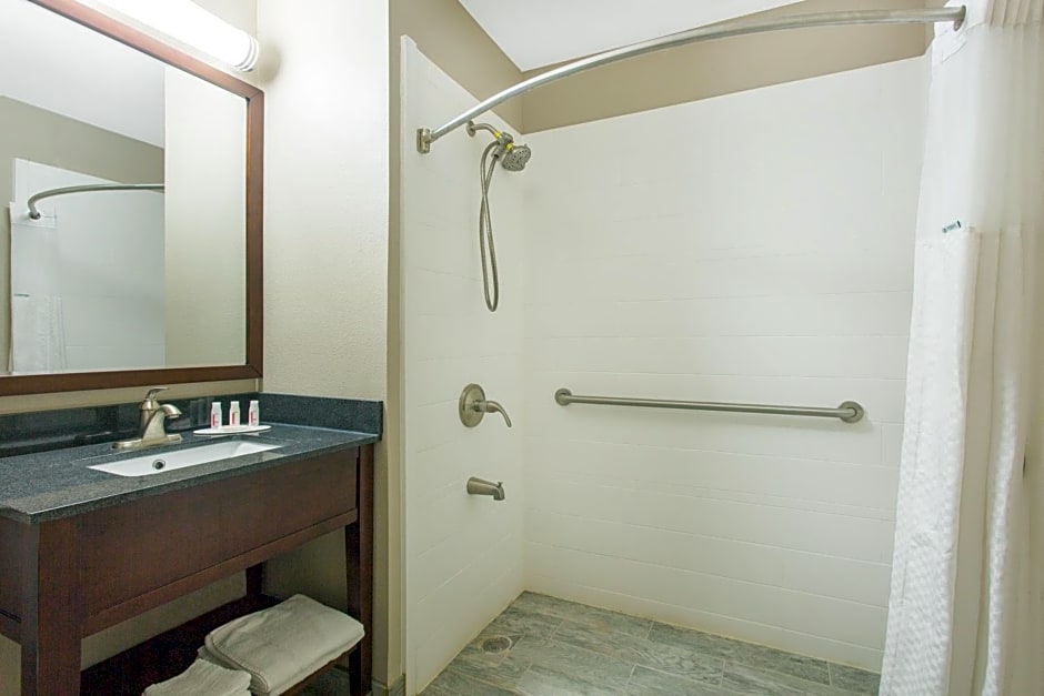 Super 8 by Wyndham Columbus Airport