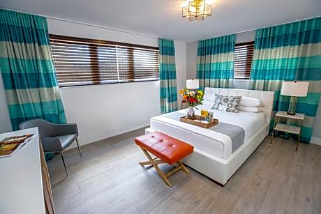 One Bedroom Queen Suite