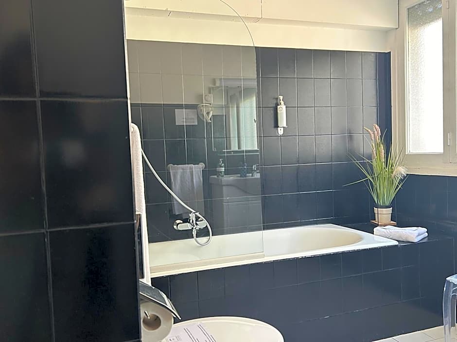 ATH hôtel Athénée