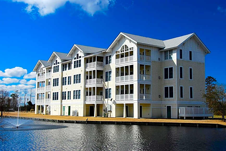 Hamilton Cay at Bermuda Bay by Kees Vacations