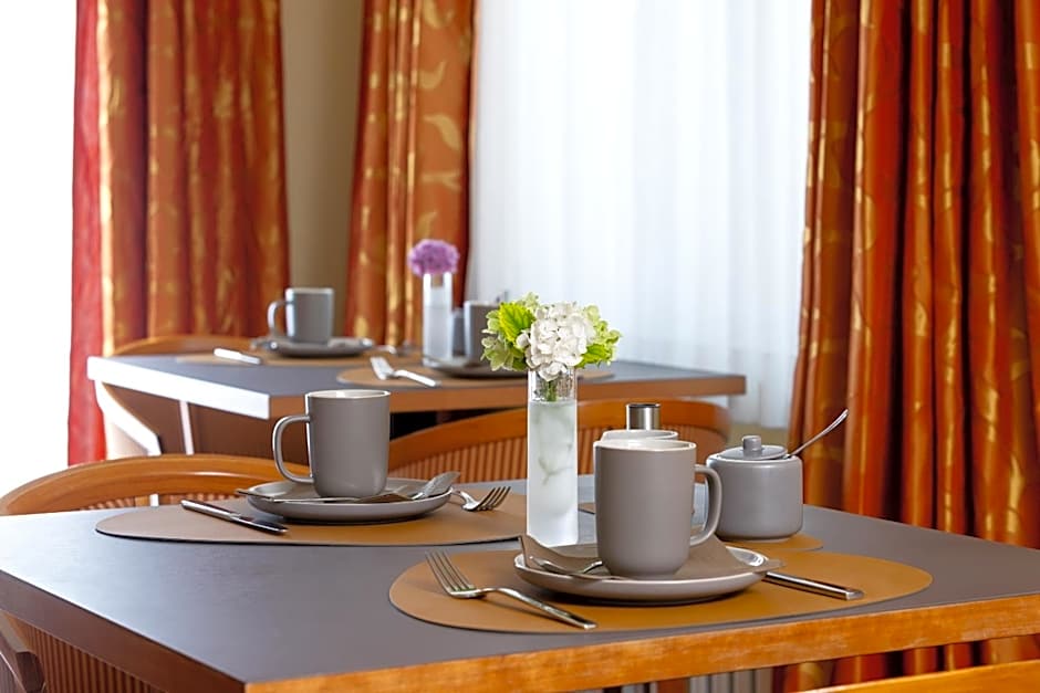 Hotel Regina - Bed & Breakfast Köln