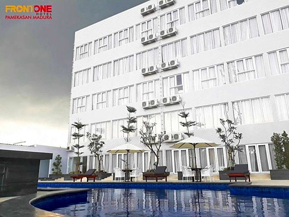 Front One Hotel Pamekasan Madura