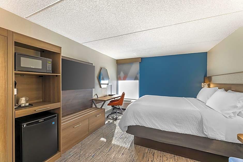 Holiday Inn Express Crestwood By IHG