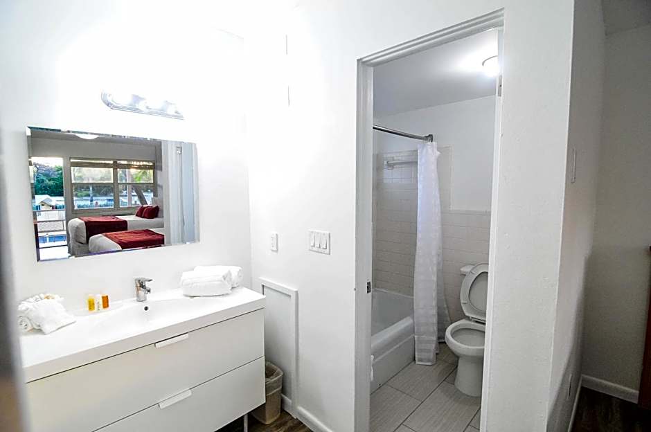 Regency Inn & Suites Sarasota