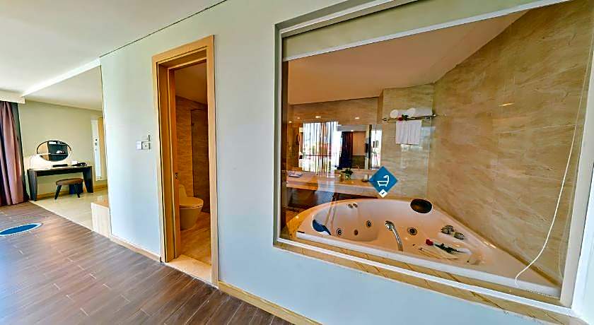 Muong Thanh Holiday Muine Hotel