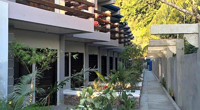 Ferellee Beachfront Inn