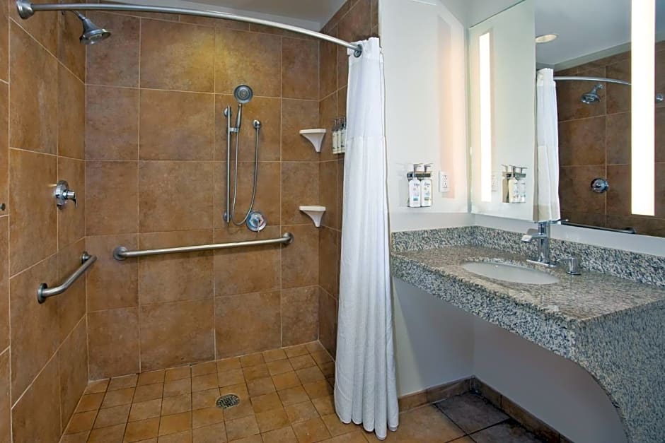 Holiday Inn Express Augusta North By IHG