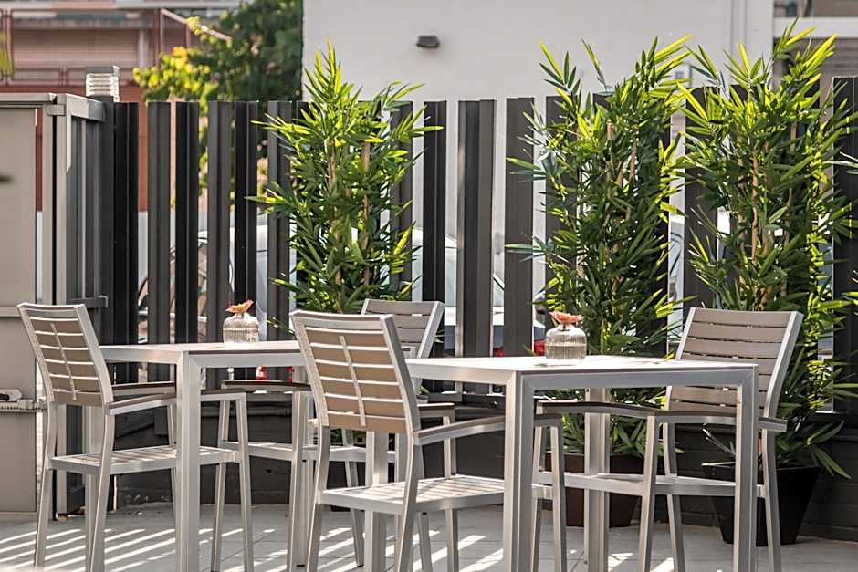 Aerohotel Barcelona Airport 24h