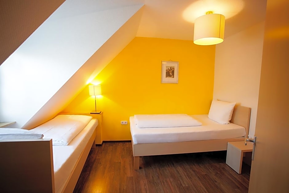 Photo 1 of 7 of Twin Room