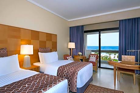 Classic Twin Room with Pool Access - Smoking