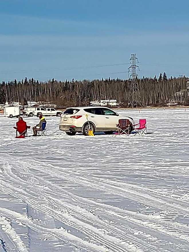 Shoreside Inn & Suites