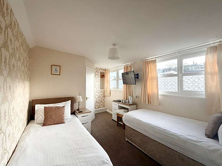 The Raincliffe Hotel