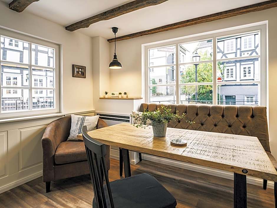 Flecker Hotel
