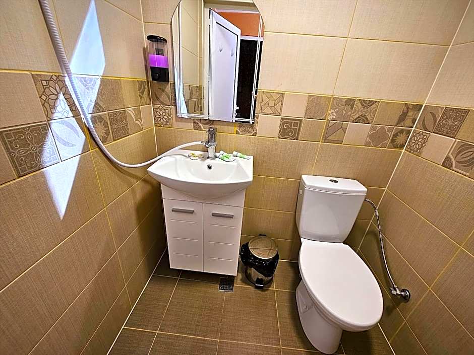 Alen Mak Forest Hotel