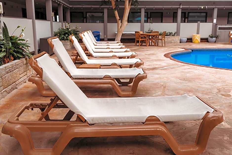 AmericInn by Wyndham Appleton Downtown