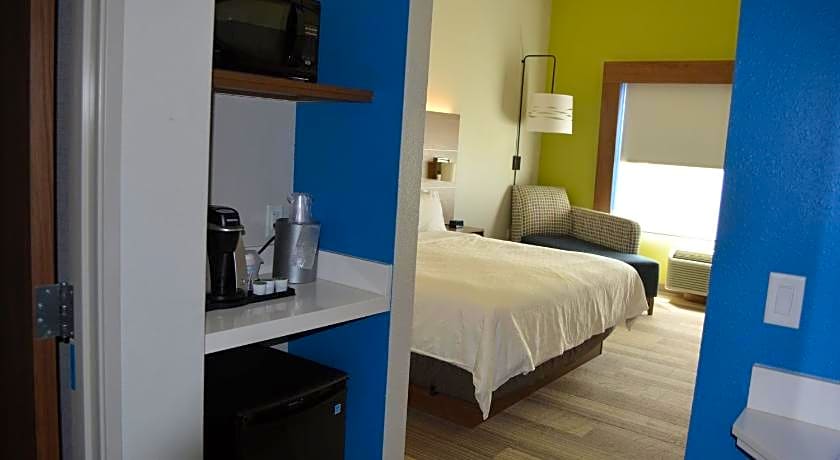 Holiday Inn Express And Suites Liberal