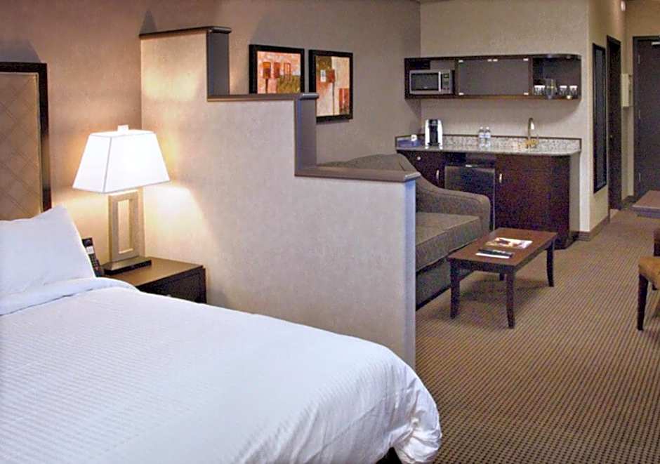 Acclaim Hotel Calgary Airport