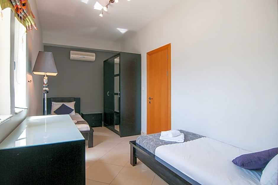 Pebbles Boutique Aparthotel