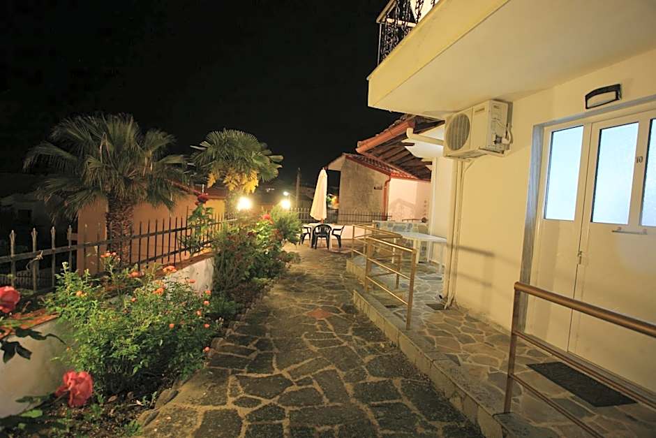 Anatoli Apartments Polichrono