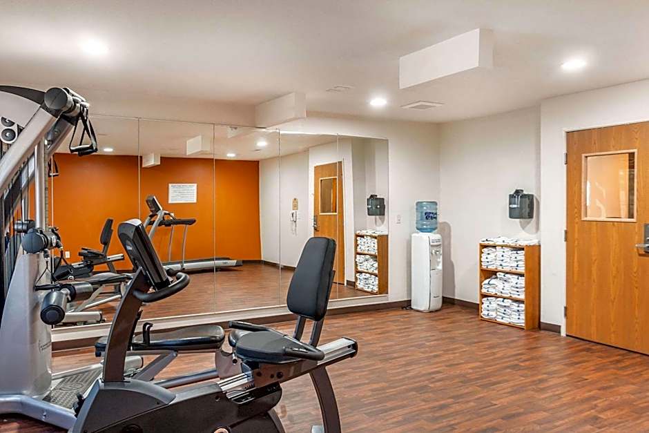MainStay Suites Dubuque at Hwy 20
