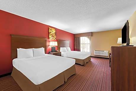 Queen Room with Two Queen Beds - Non-Smoking